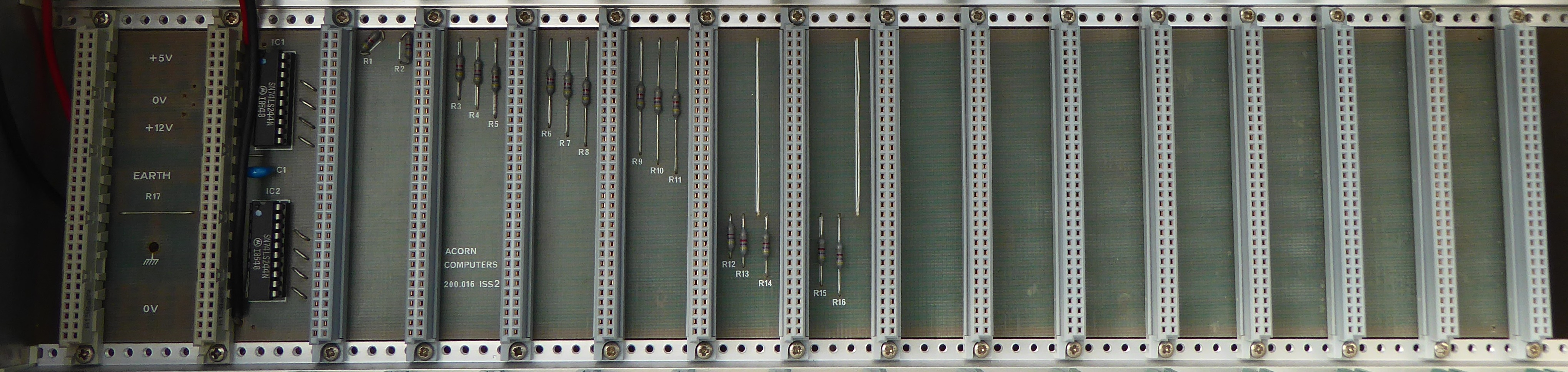 Backplane 14-Slot Top Side Photo